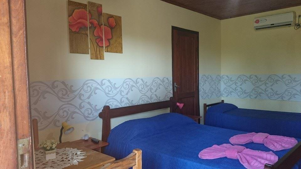 Hostel Y Posada Colibri Puerto Iguazu Bagian luar foto