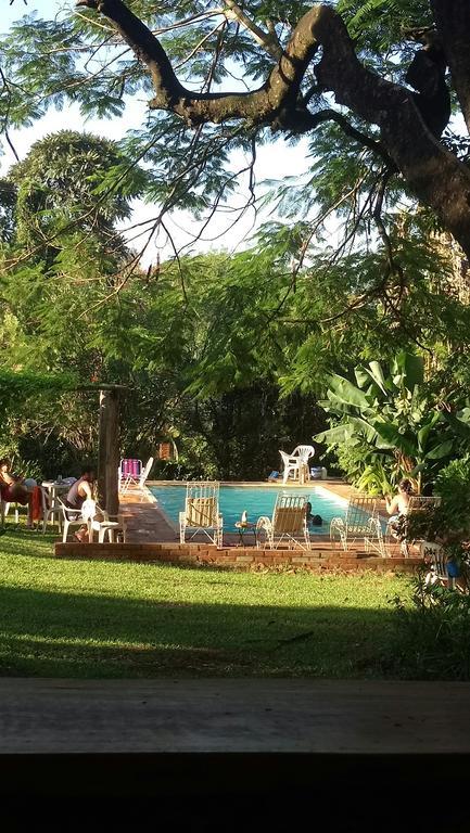Hostel Y Posada Colibri Puerto Iguazu Bagian luar foto