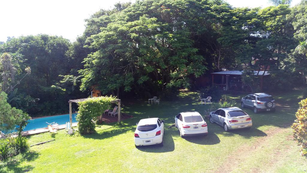 Hostel Y Posada Colibri Puerto Iguazu Bagian luar foto